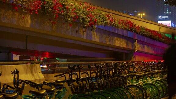 广州市市中心繁忙的交通路口自行车租赁人行道全景时间间隔4k中国