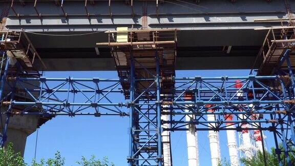 全景铁路立交桥的施工过程
