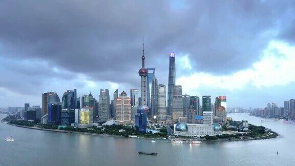 4K:上海城市景观白天到夜晚的时间流逝中国