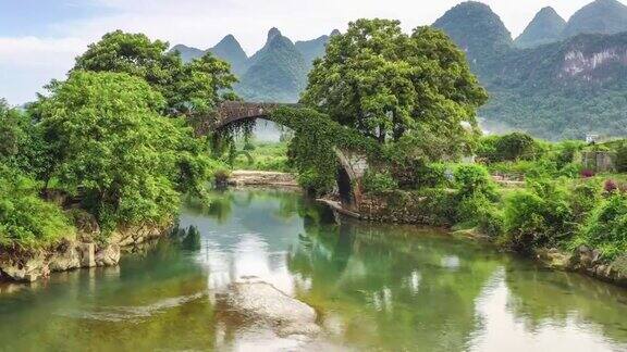 美丽的中国风古桥航拍