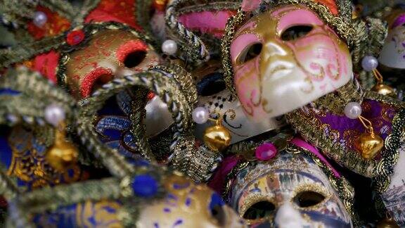 威尼斯传统的狂欢节面具即将来临