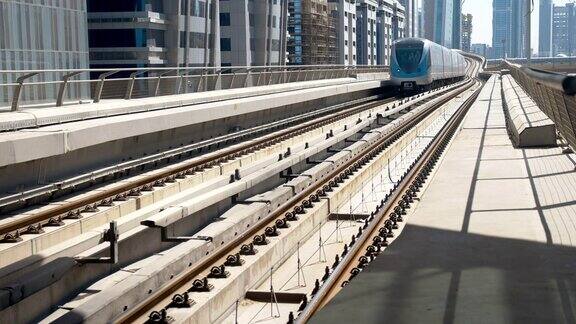 迪拜的地铁到达车站