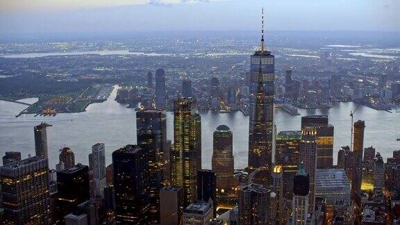 傍晚空中俯瞰曼哈顿下城和纽波特