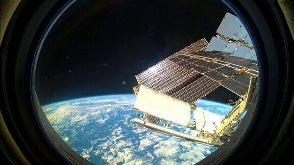 从国际空间站的窗口看到的地球