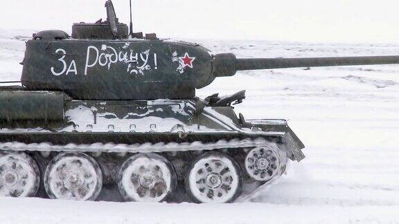 传奇的俄式T34坦克