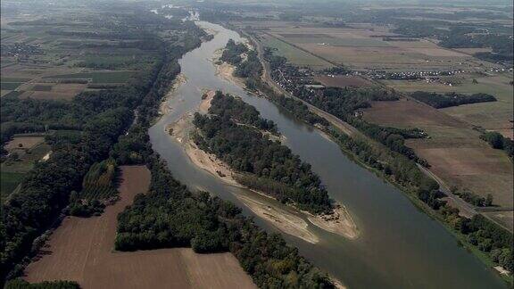 卢瓦尔河-鸟瞰图-中心Indre和卢瓦尔图尔区