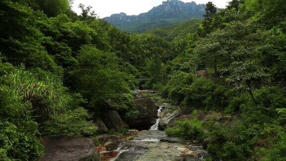 武功山高山草甸和云朵