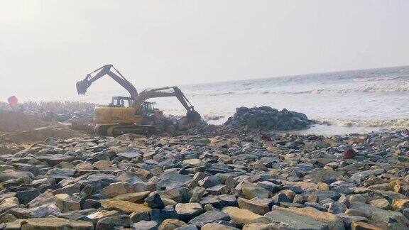 高清视频JCB车辆做海滩清洁词附近迪加西孟加拉邦印度