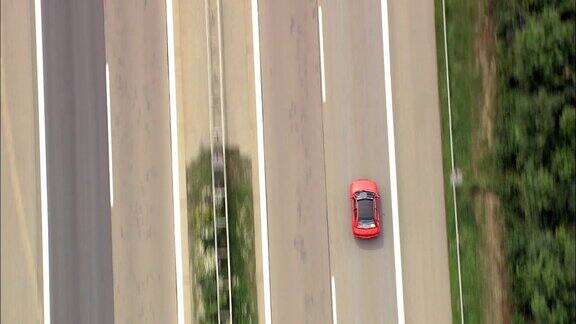 在E50高速公路上的汽车-鸟瞰图-巴伐利亚中弗兰科尼亚Nürnberger陆地直升机拍摄空中视频电影建立拍摄德国