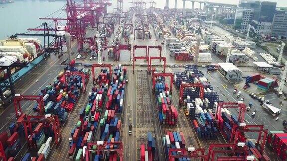 香港航拍港口装卸集装箱