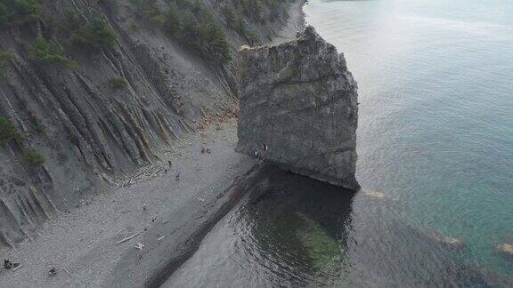 海上岩石航拍