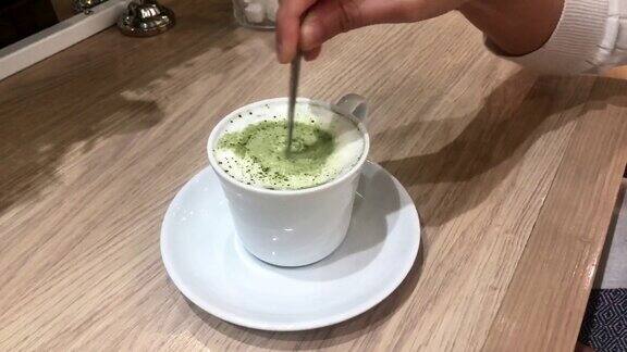 绿茶一杯抹茶拿铁
