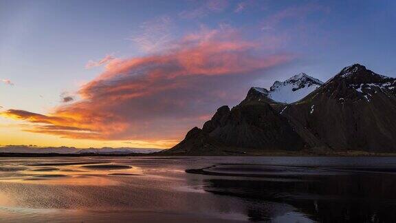 冰岛Vestrahorn山日落时的4K时间间隔