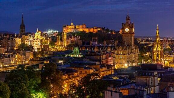 英国爱丁堡黄昏的城市景观