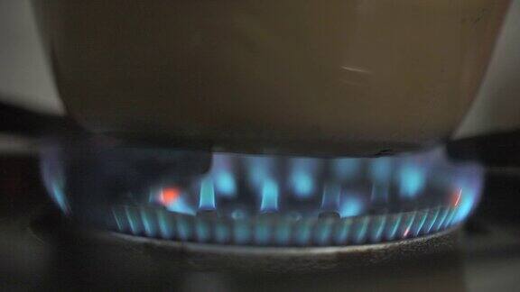 厨房灶火煤气