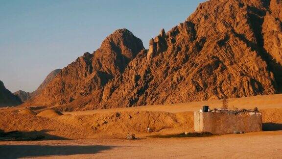 埃及沙漠沙漠和山脉全景