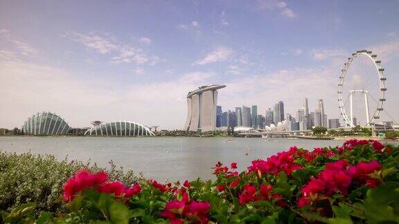 阳光明媚的一天新加坡市区著名的滨海湾滨江花园全景4k时间推移