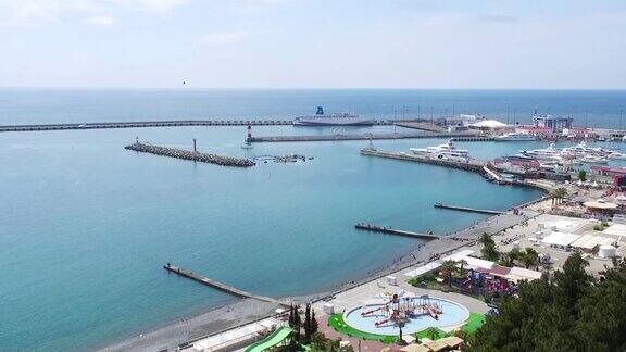 俄罗斯索契海岸海港的顶视图空中拍摄