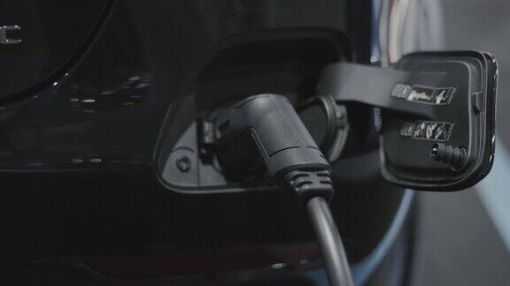 可持续能源:插电式混合动力汽车