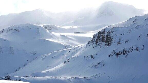 高清电影倾斜:冬季风景雪山美丽的阳光冰岛