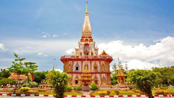 泰国普吉岛的查龙塔寺