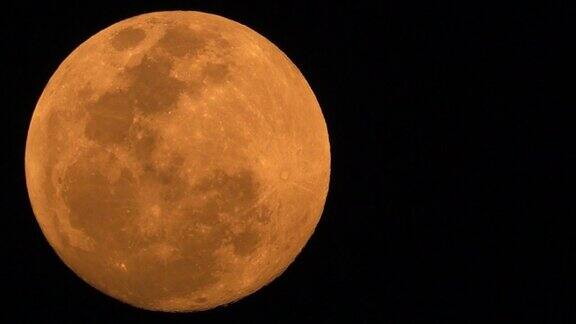 橙色的满月