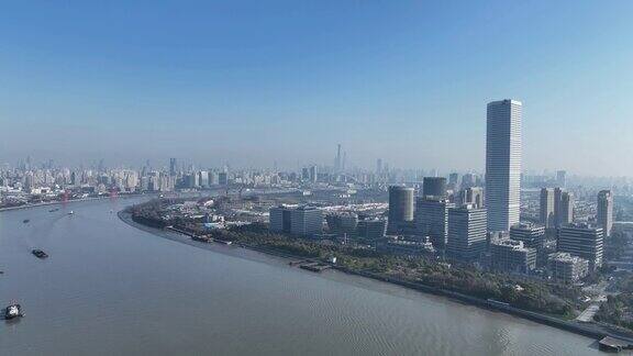 中国上海徐汇商业区摩天大楼的实时鸟瞰图