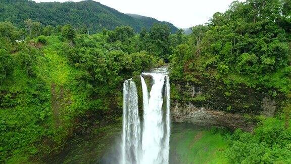 老挝博拉文的小卡塔姆瀑布
