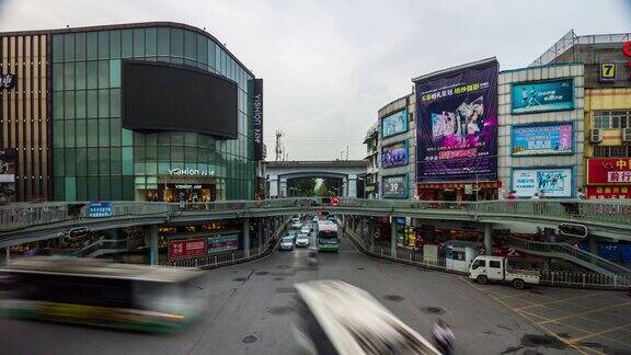 白天时间武汉市人行天桥交通十字路口商场字体全景4k时间流逝中国