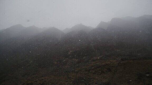 挪威霍德维克神秘的雾山