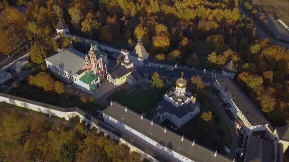 萨维诺-斯托尔热夫斯基修道院在兹维尼格罗德-莫斯科地区-俄罗斯-空中录像