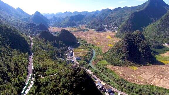 无人机:空中公路之旅