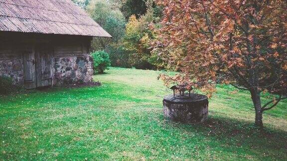 拉脱维亚秋天的乡间别墅