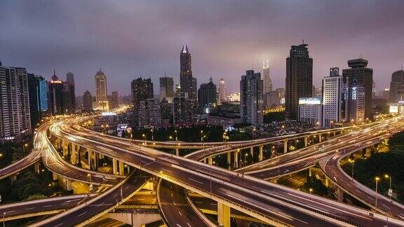 上海高速公路ZO夜间鸟瞰图