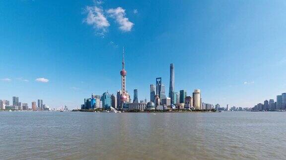 美丽的上海城市景观与蓝天背景4k镜头时间流逝视频