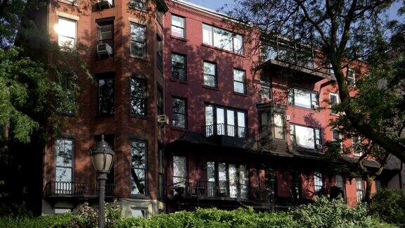 布鲁克林高档公寓大楼的白天外观