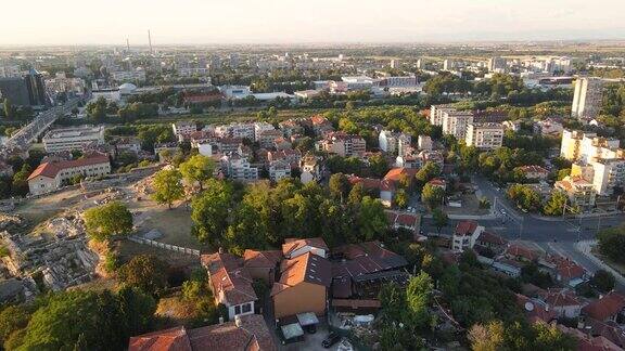 保加利亚普罗夫迪夫市中心的空中日落