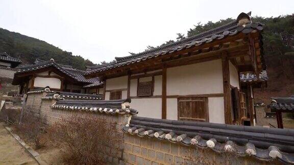 位于韩国安东的参山泉儒家学院的建筑