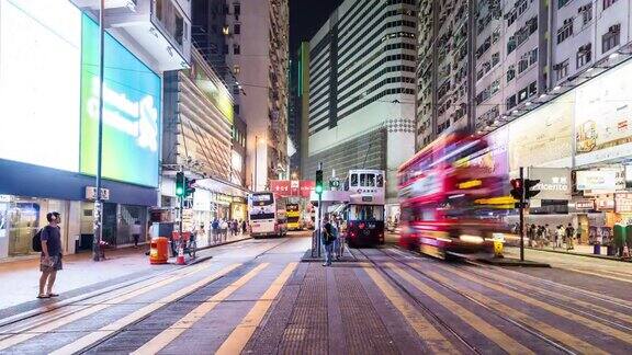 过马路人来人往香港铜锣湾