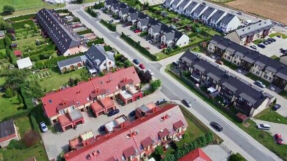 现代住宅小区鸟瞰图在小欧洲城市
