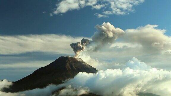 Tungurahua火山喷发