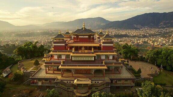 无人机视角下的尼泊尔普拉哈里修道院