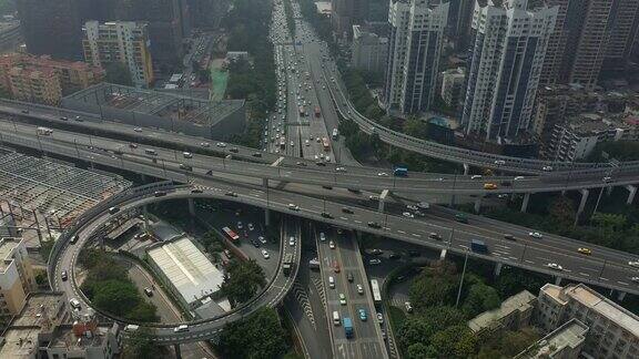 白天时间广州市中心交通街道路口高空俯视图4k中国
