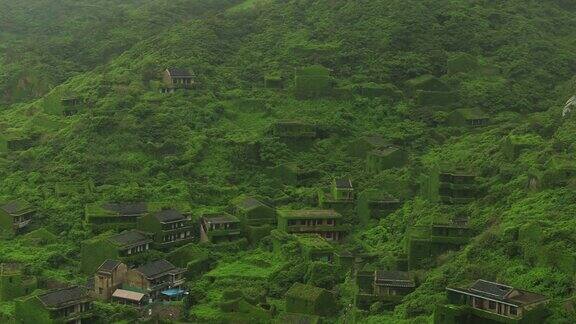 舟山群岛迷雾重重的嵊山岛