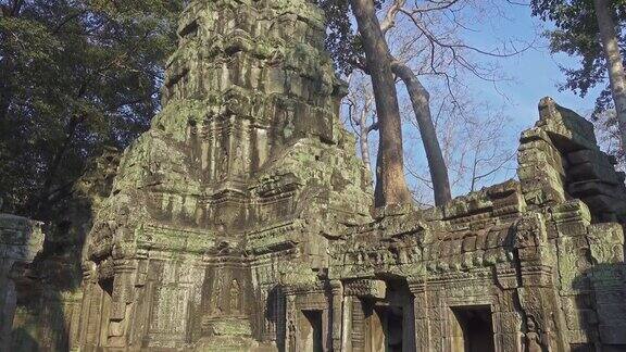 柬埔寨吴哥窟的塔普隆寺倾斜视图