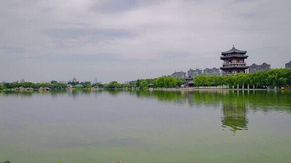 中国陕西西安中国公园的湖