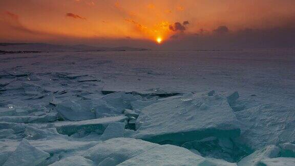 贝加尔湖的冰面
