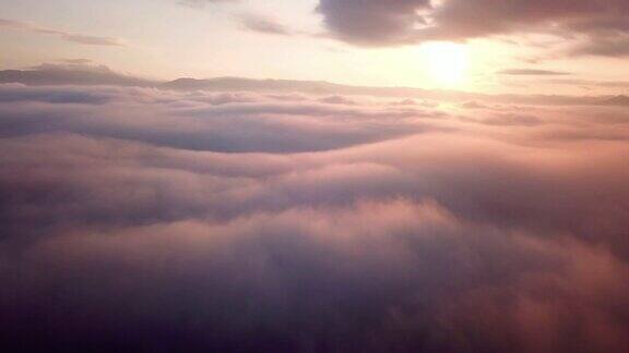 航拍云端上的云朵带着日出的时间梦想和灵感