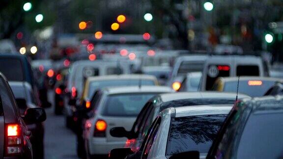 城市交通堵塞-黄昏