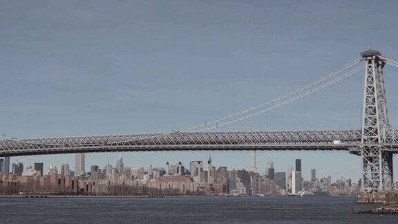 东河上的曼哈顿大桥